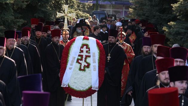 Пасхальную заупокойную литию на могиле Неизвестного солдата отслужил Блаженнейший Митрополит Киевский и всея Украины Владимир