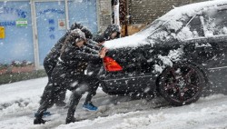 На Японию обрушился сильнейший снегопад