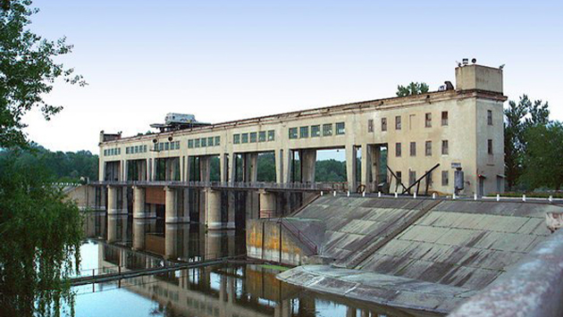 Вблизи Славянска разбомбили водоканал. Есть пострадавшие