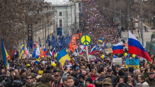 Родной город Путина поднимается на антивоенный марш