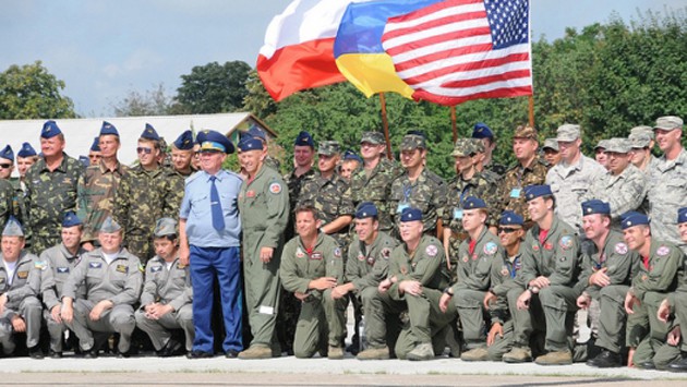 Специалисты 15 стран мира обучат украинцев военному искусству