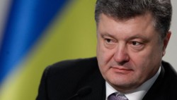 Порошенко ввел в действие решение СНБО по защите Украины