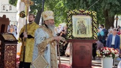 У Києво-Печерській лаврі та у всіх храмах УПЦ відбуваються урочистості на честь Дня Хрещення Русі