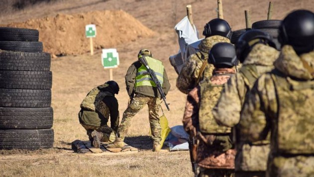 Міноборони: Для добровольців у віці 18-24 років розроблено трирівневу програму навчання